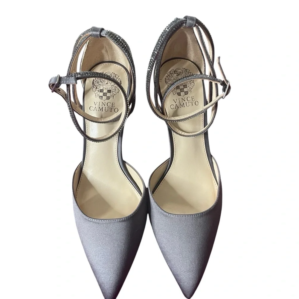 Vince Camuto Ketrinda Size 8.5
Grey Satin - Picture 6 of 16